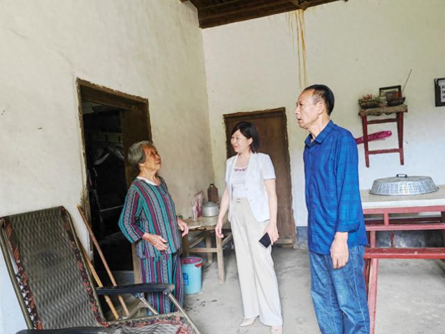 炎帝陵基金会办公室赴茶陵桃坑乡华里村调研